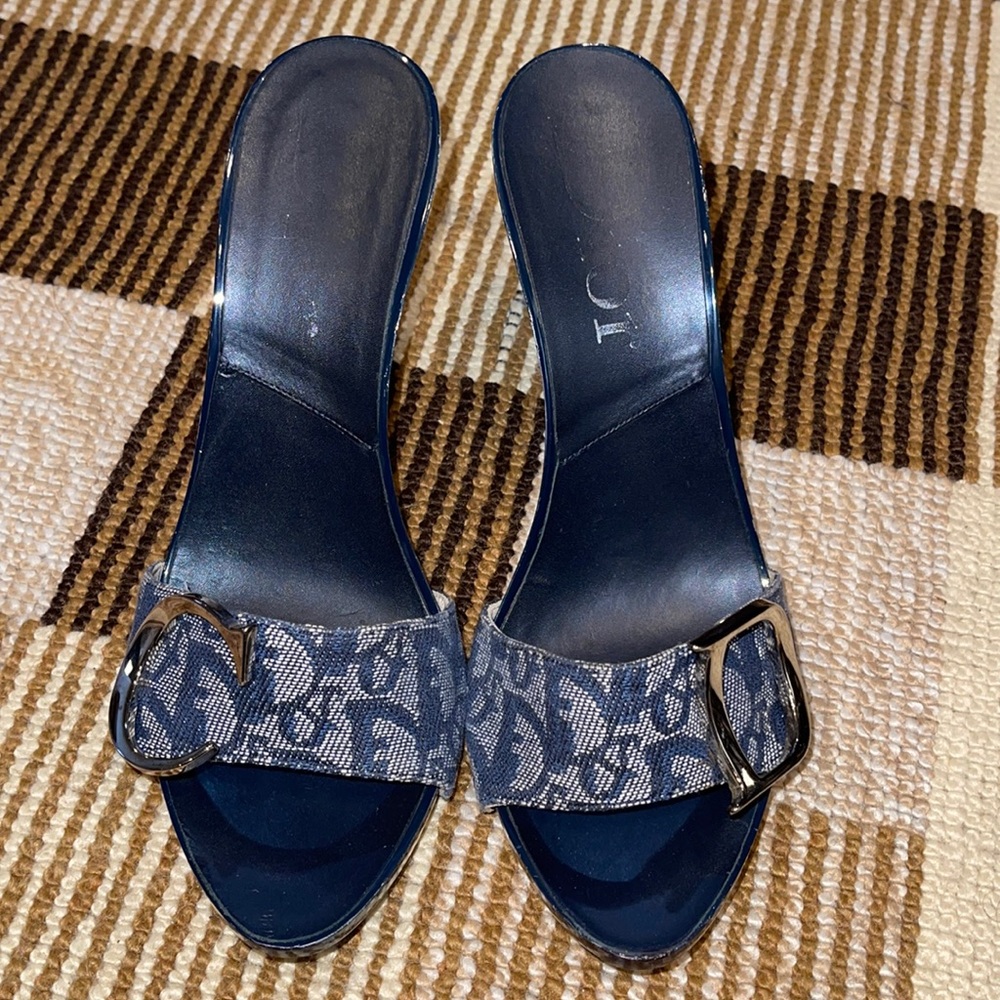 Vintage Dior blue heels